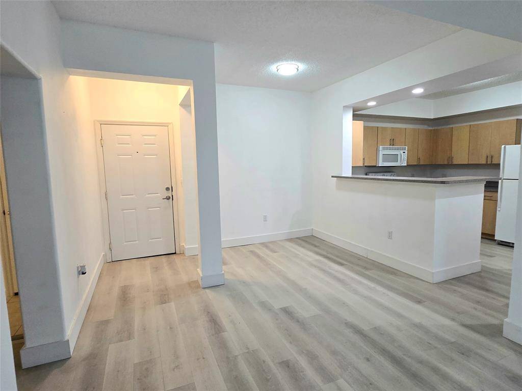 Fort Lauderdale, FL 33301,533 NE 3rd Ave #439