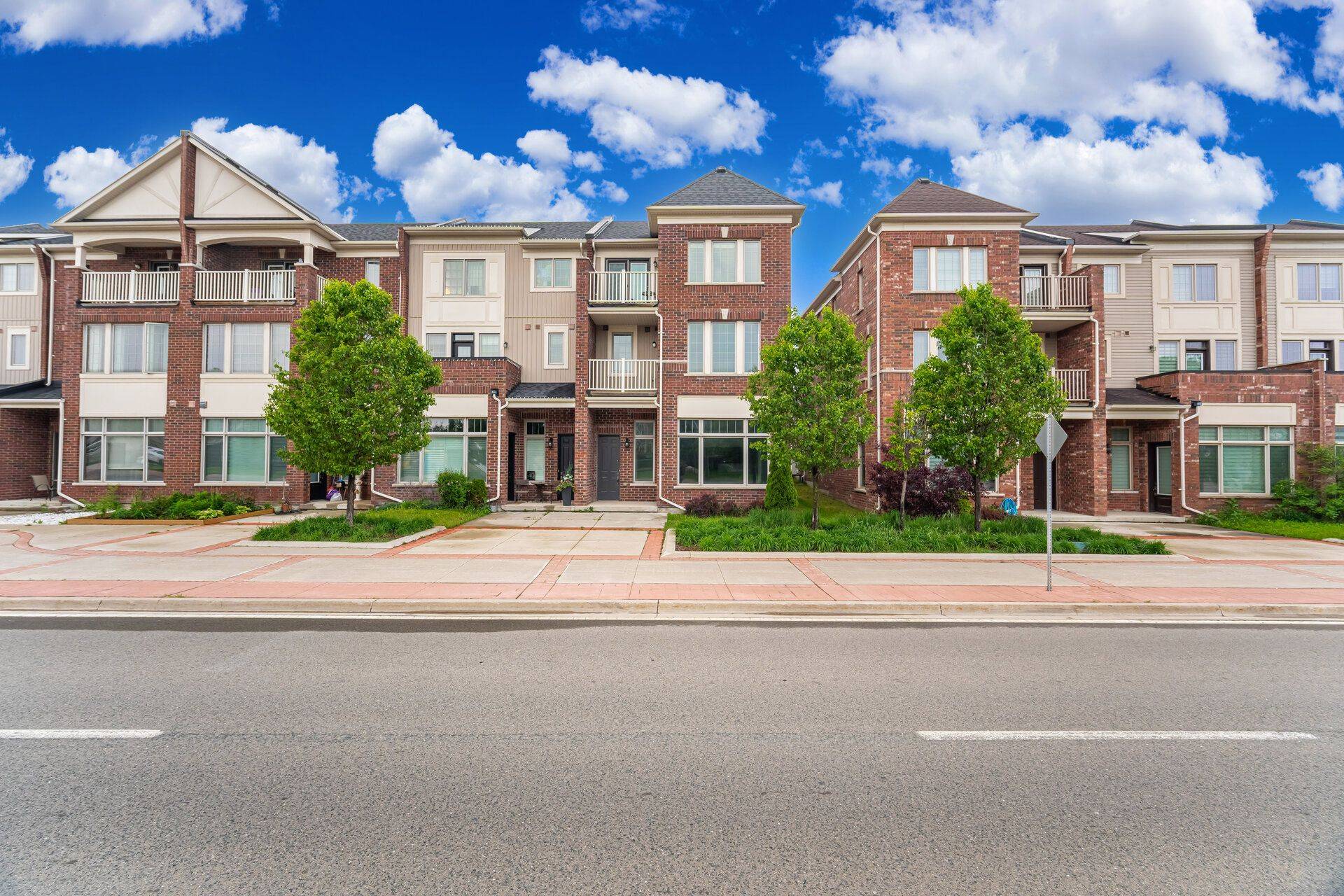 Caledon, ON L7C 3W9,42 McCardy CT N