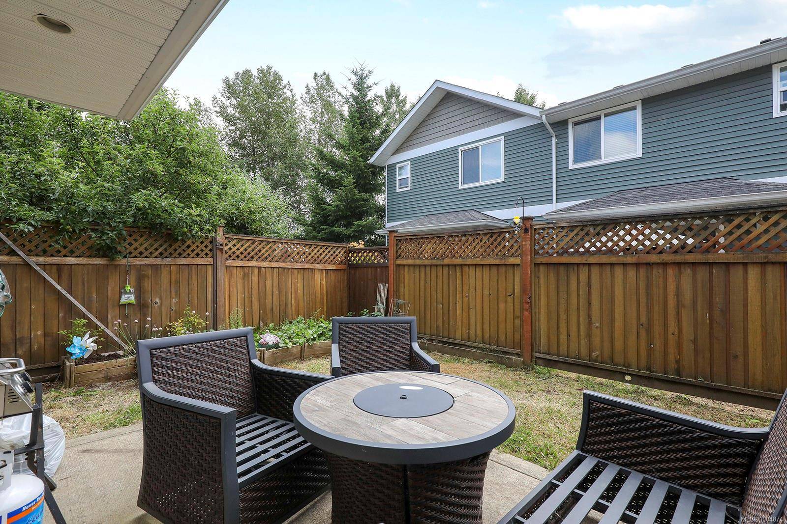 Courtenay, BC V9N 9V7,170 Centennial Dr #123