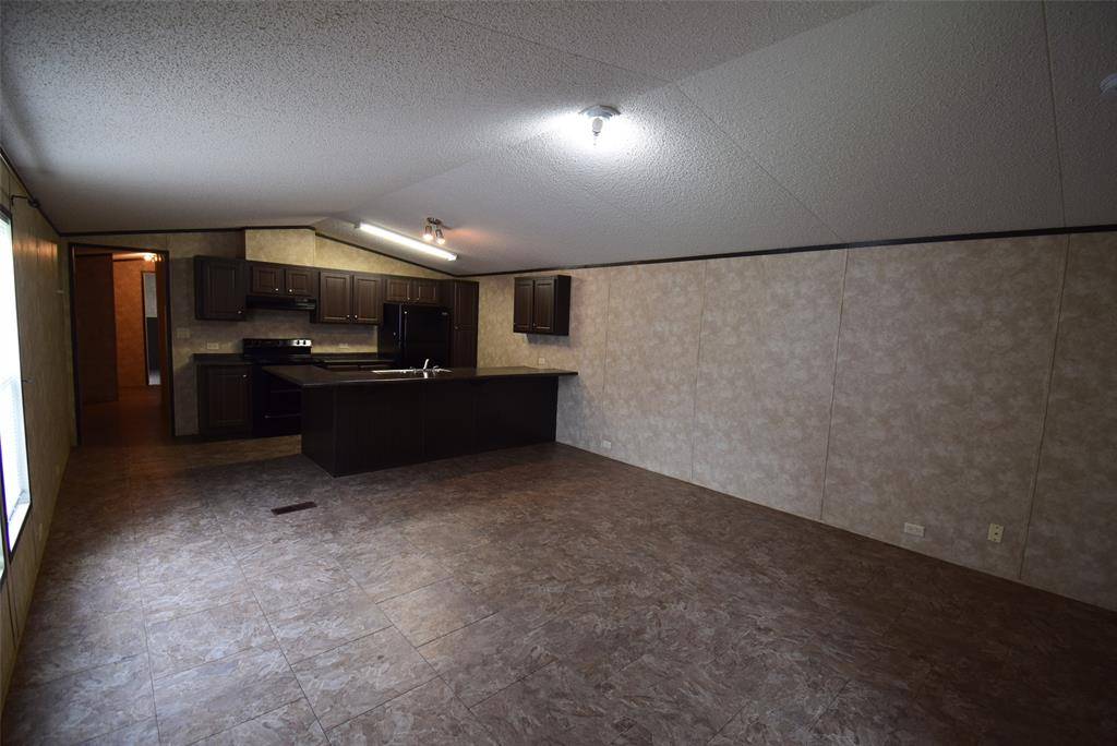 Malakoff, TX 75148,6000 Spring Creek Parkway #4