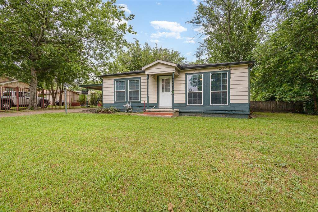 Kaufman, TX 75142,303 E South Street