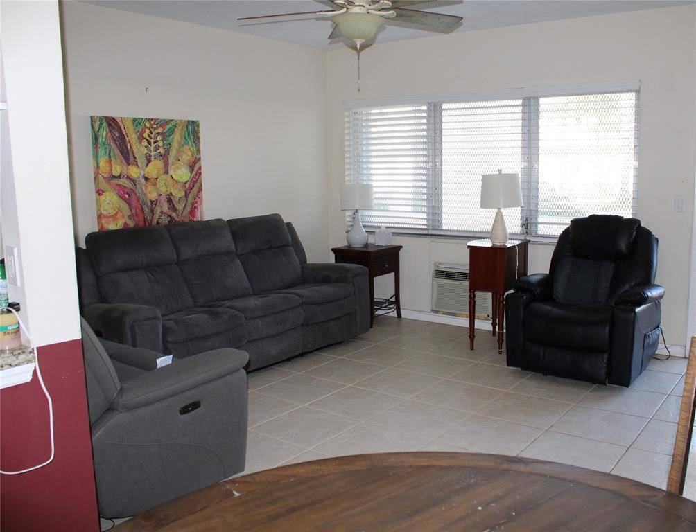 Hallandale Beach, FL 33009,900 SW 11th Ave #5C