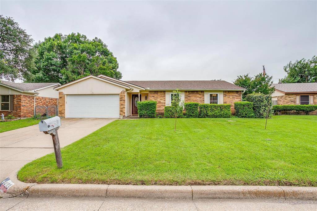 Burleson, TX 76028,423 Parkview Drive