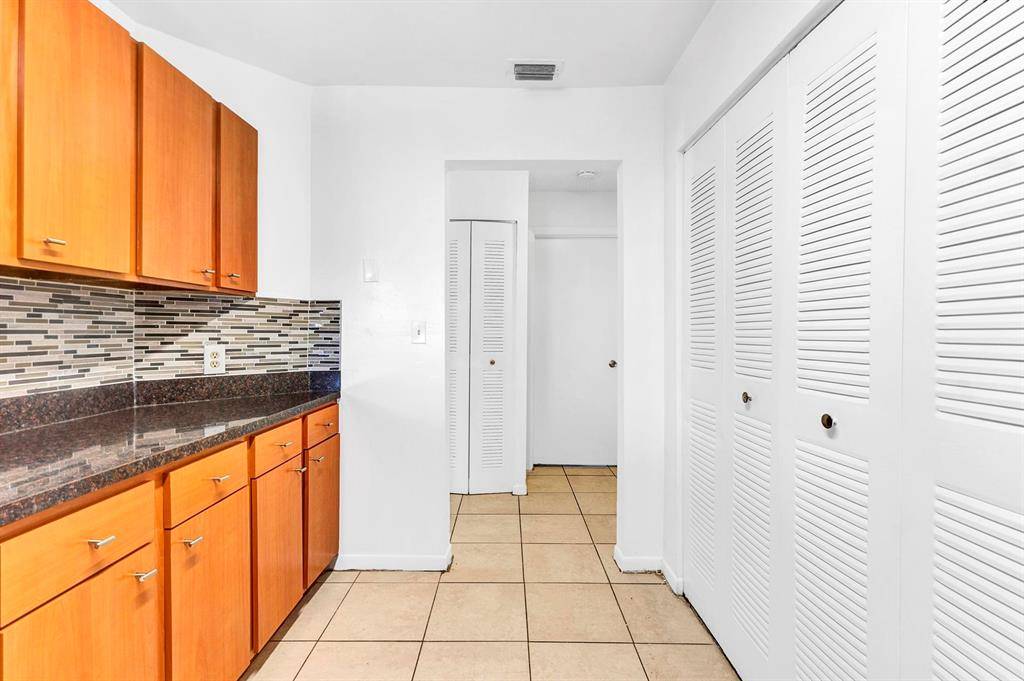Lauderdale Lakes, FL 33309,3449 NW 44th St #205