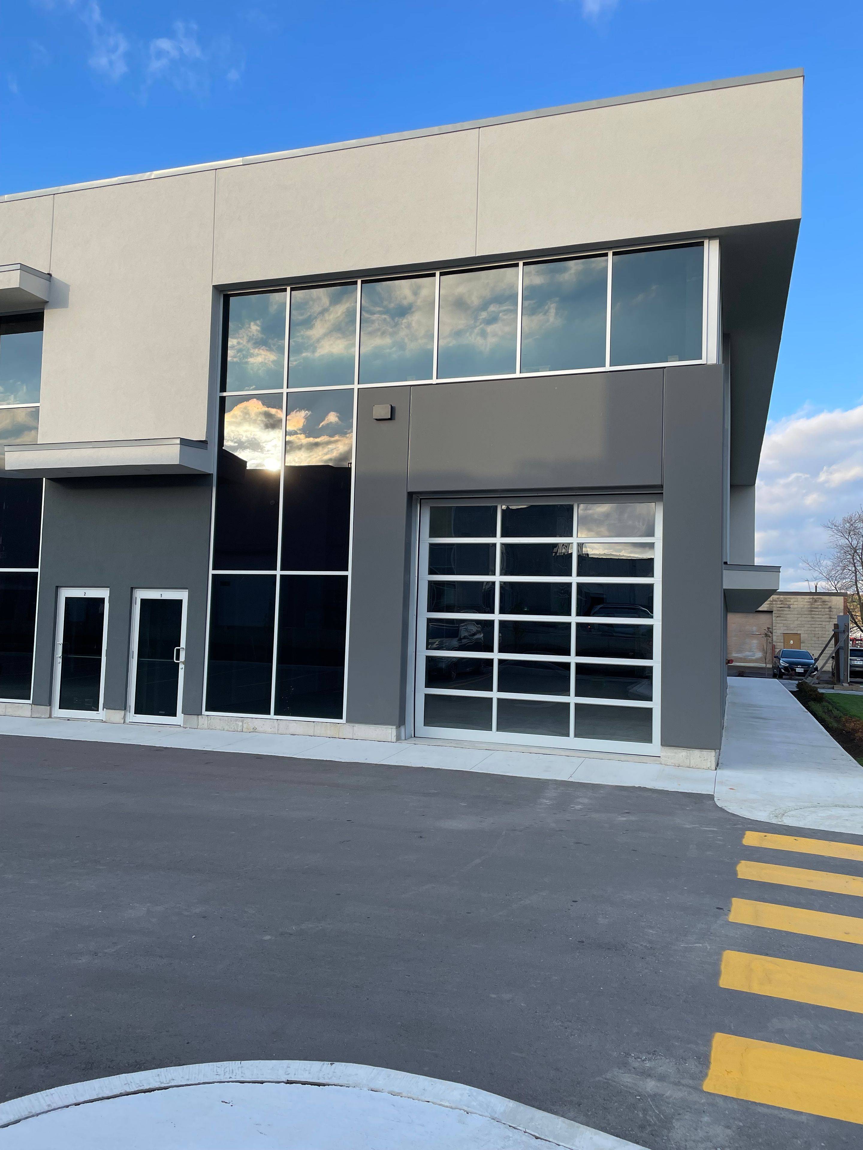 Hamilton, ON L8W 0A9,24 Ditton DR N #1