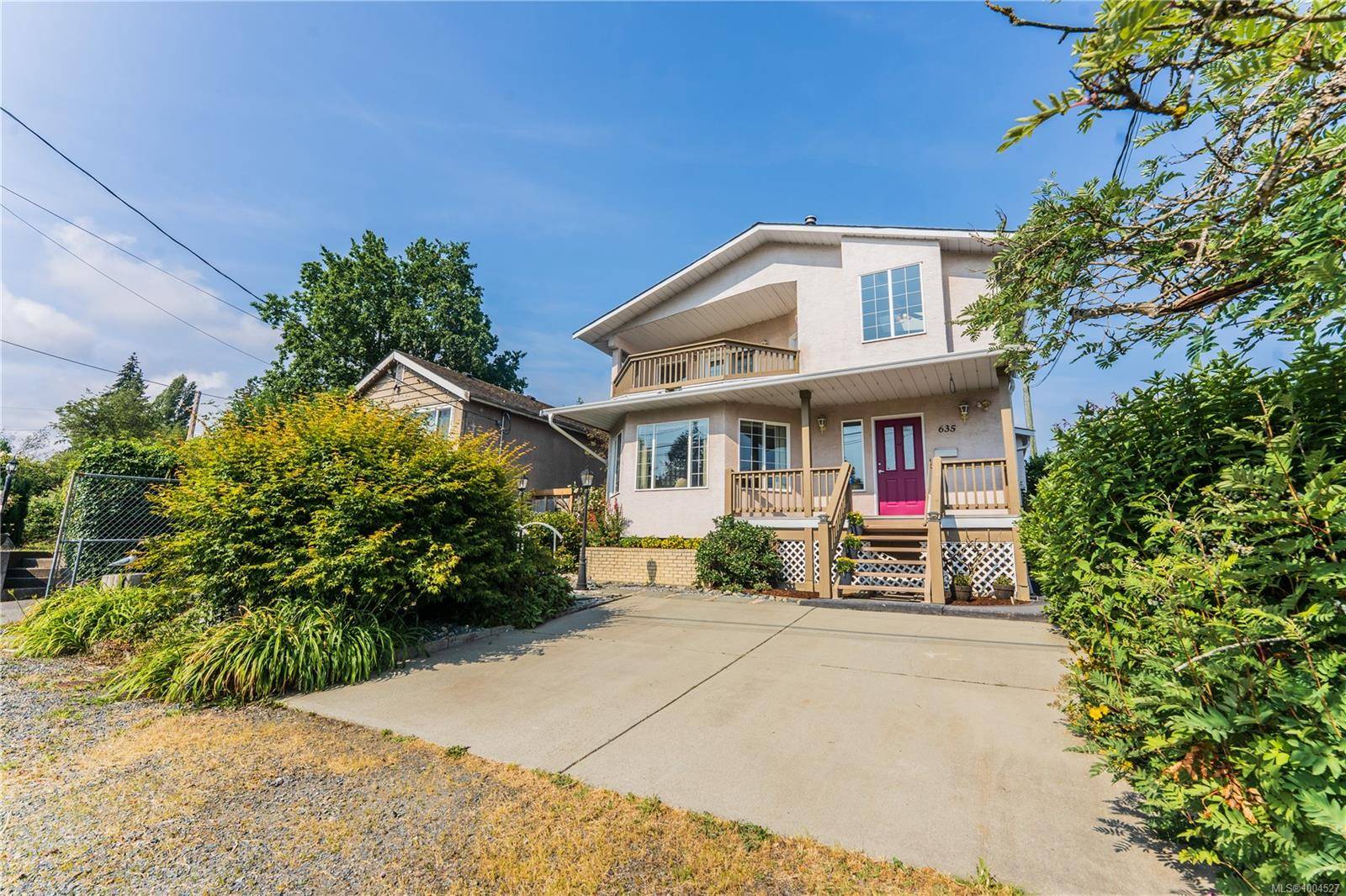 Nanaimo, BC V9R 4H5,635 Park Ave