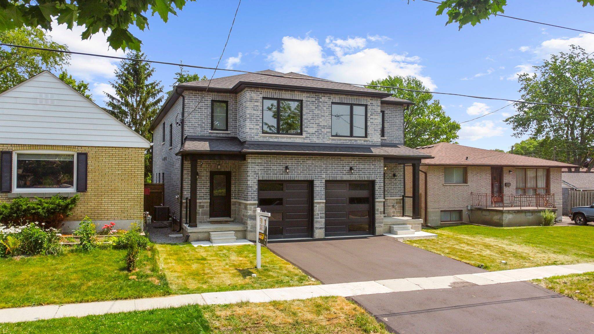 Oshawa, ON L1H 6H8,129 Guelph ST