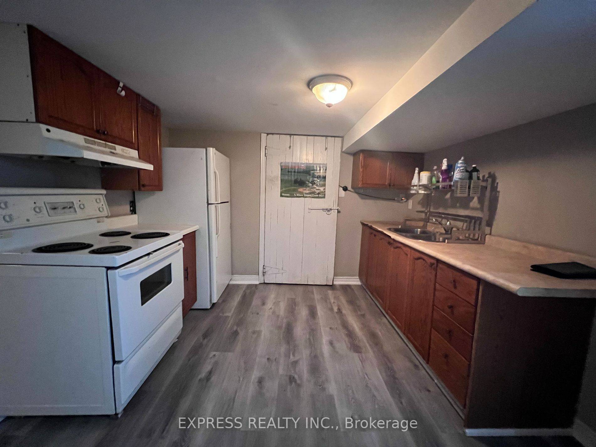 Oshawa, ON L1G 3T2,80 Taunton RD W #Bsmt