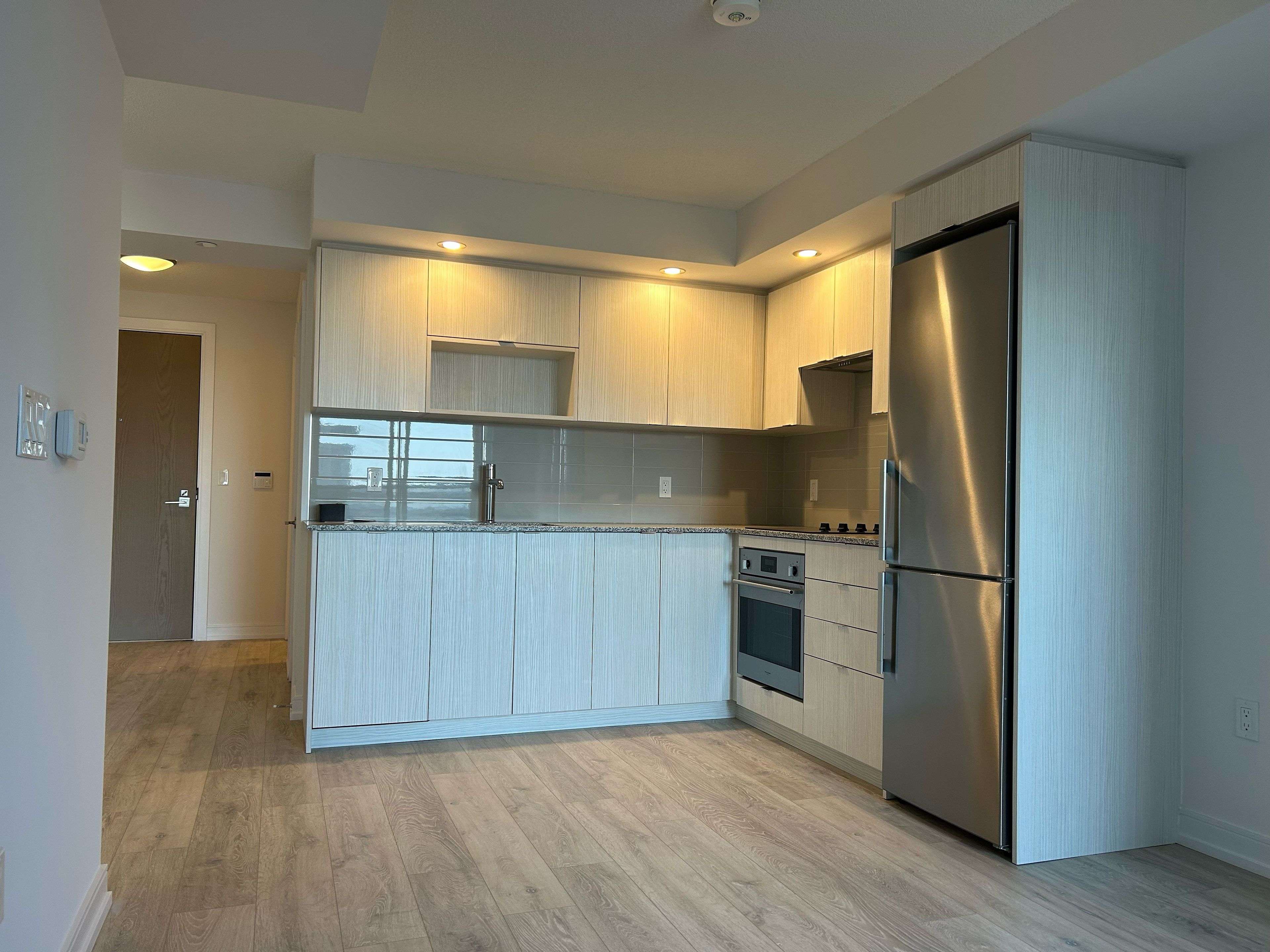 Toronto E07, ON M1S 0N4,225 Village Green SQ #1305