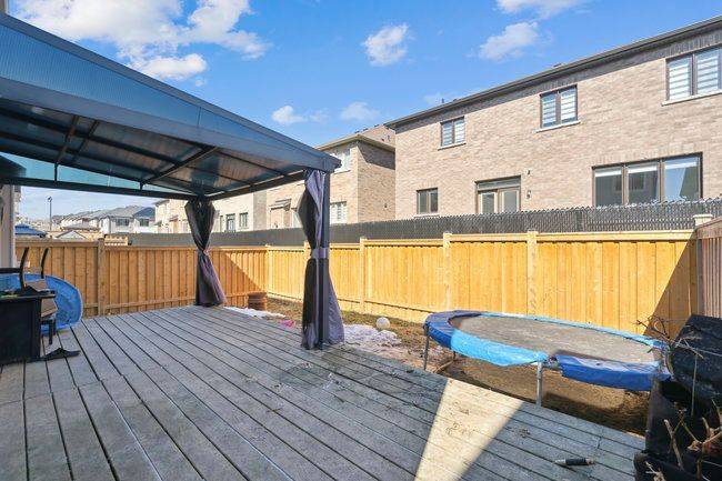 Georgina, ON L4P 0B7,10 Bud Leggett CRES