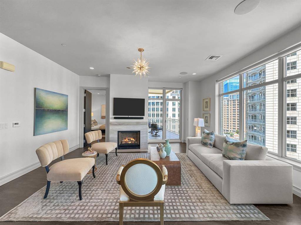 Dallas, TX 75201,2555 N Pearl Street #1204