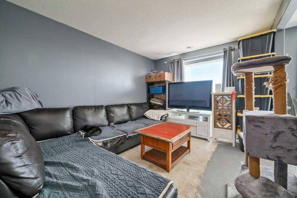 High River, AB T1V 0C2,120 Sunrise TER NE
