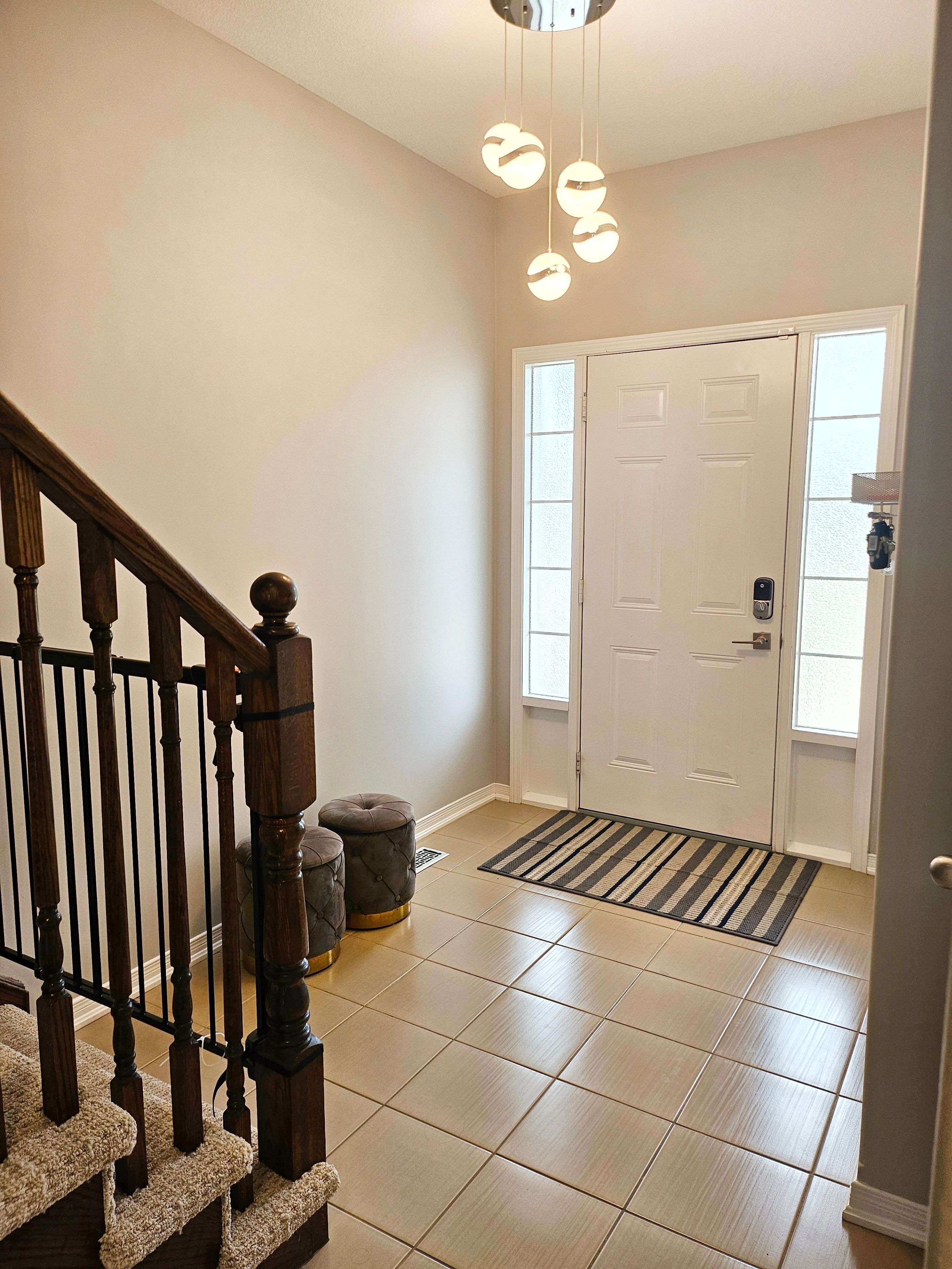Hamilton, ON L8E 0H2,170 Palacebeach TRL #20