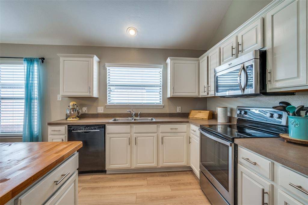Cross Roads, TX 76227,9016 Sagebrush Trail