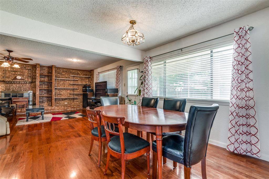 Euless, TX 76039,104 Country Lane