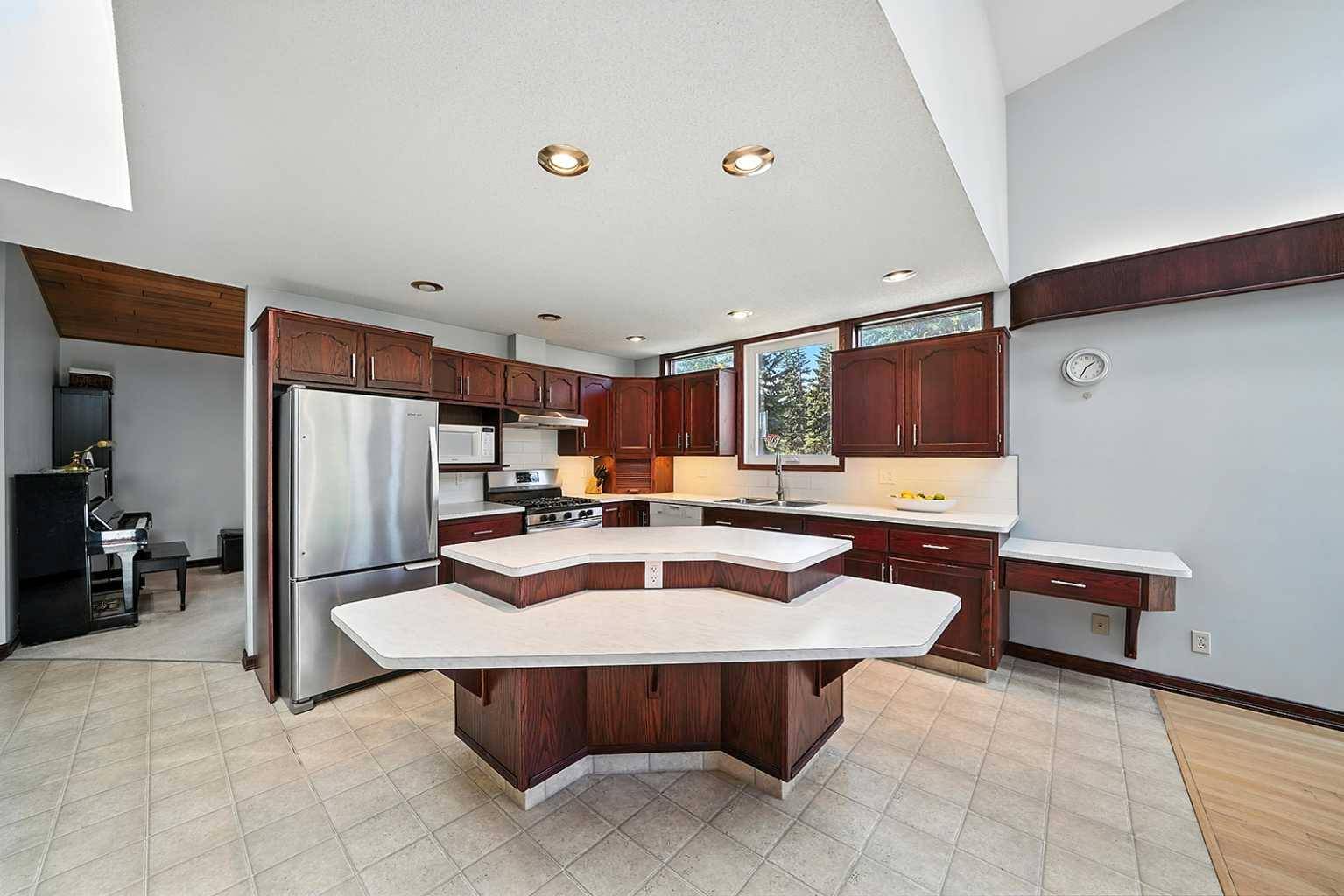 Red Deer, AB T4N 2K3,4758 56 ST