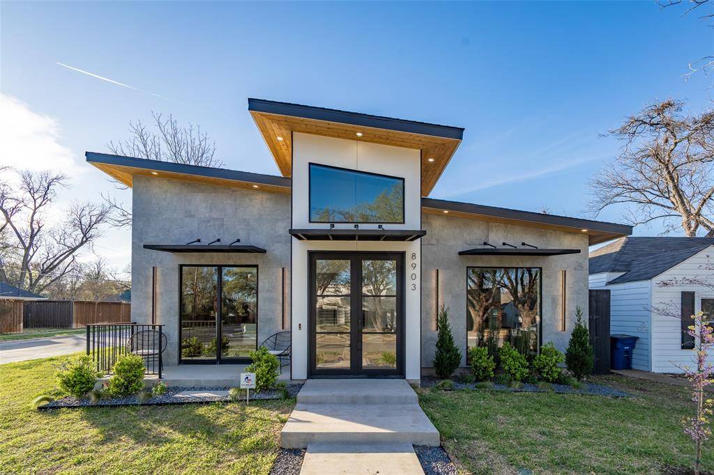 Dallas, TX 75218,8903 Forest Hills Boulevard