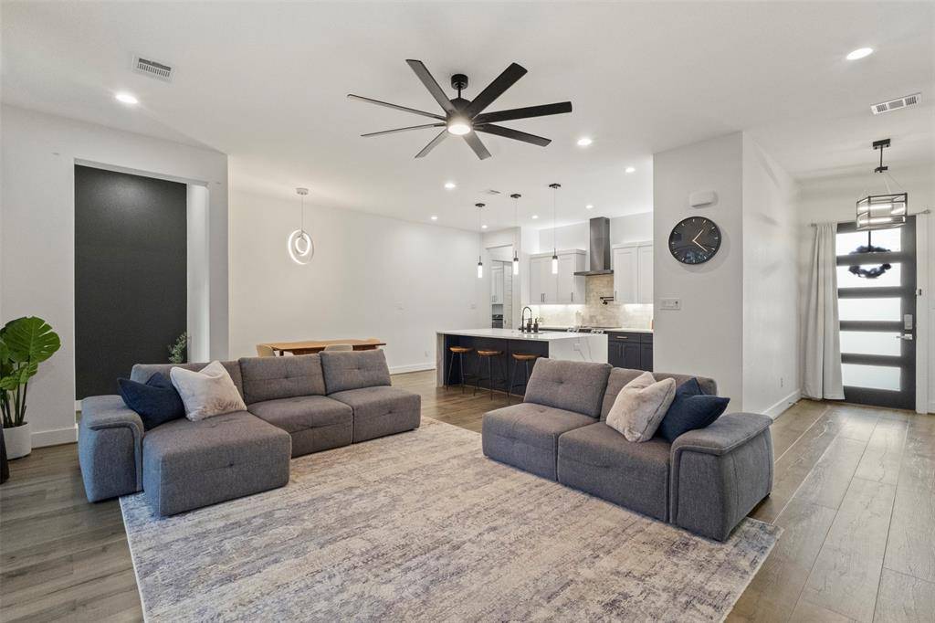 Garland, TX 75040,1301 Incline Circle