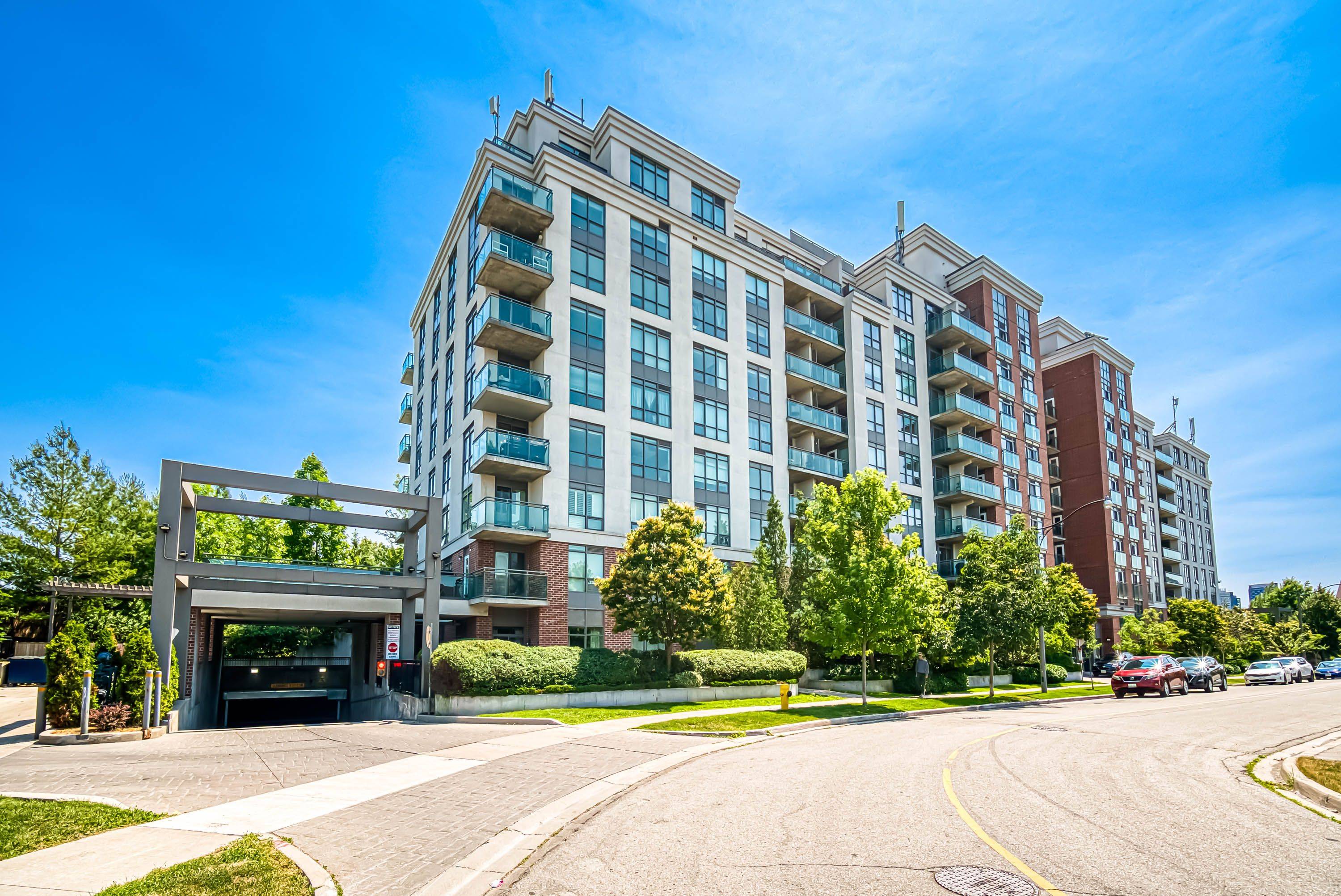 Toronto C13, ON M3C 4C5,120 Dallimore CIR #723