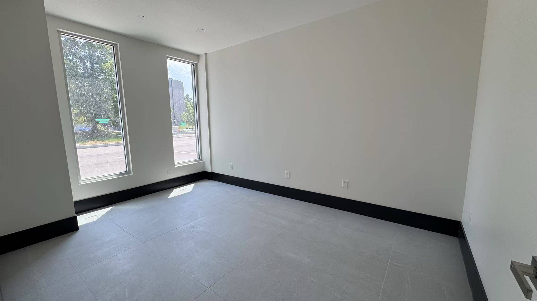 Toronto E05, ON M1W 3Z4,3751 victoria park AVE #106B