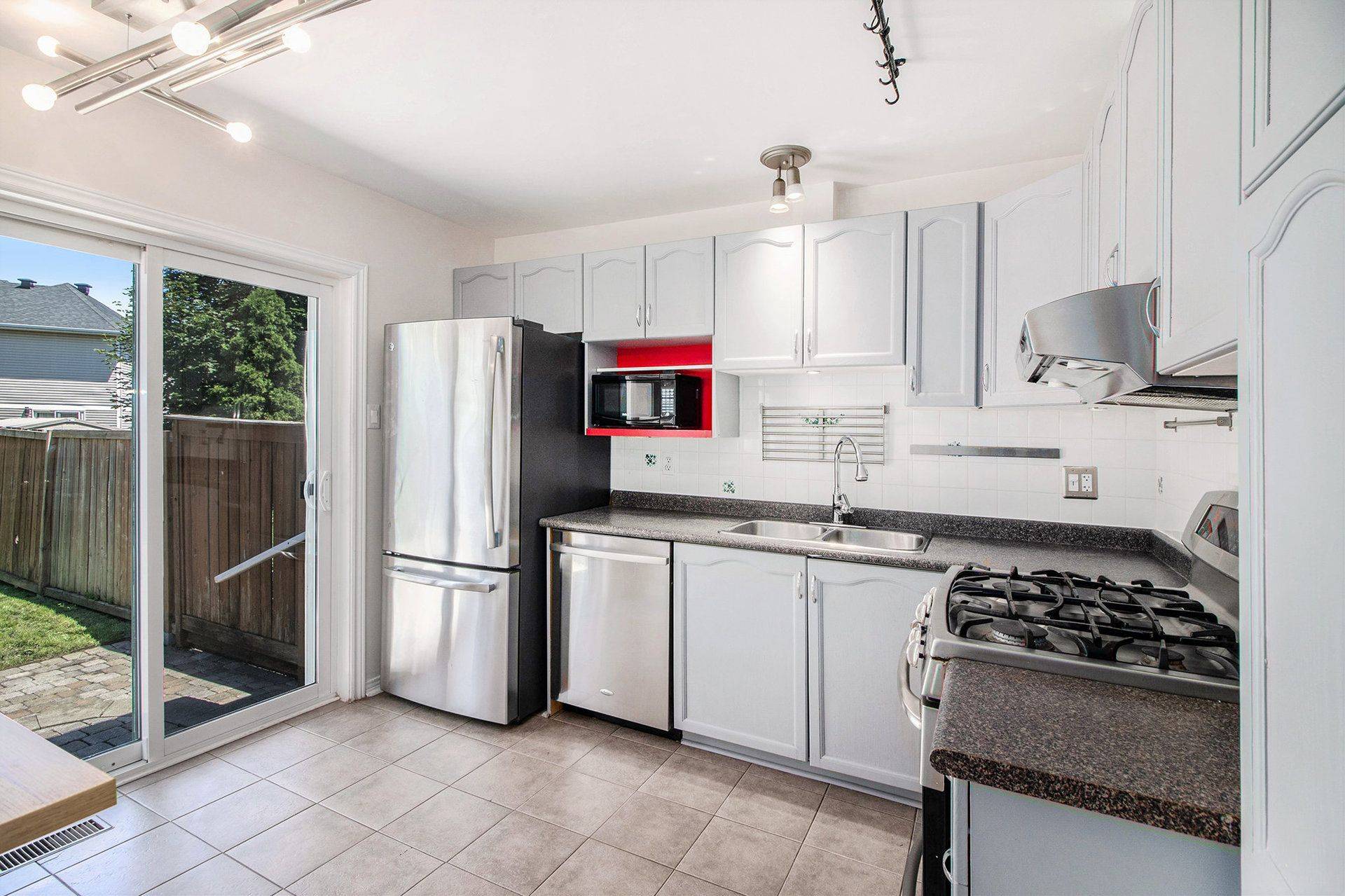 Orleans - Cumberland And Area, ON K4A 3S1,1485 Launay AVE