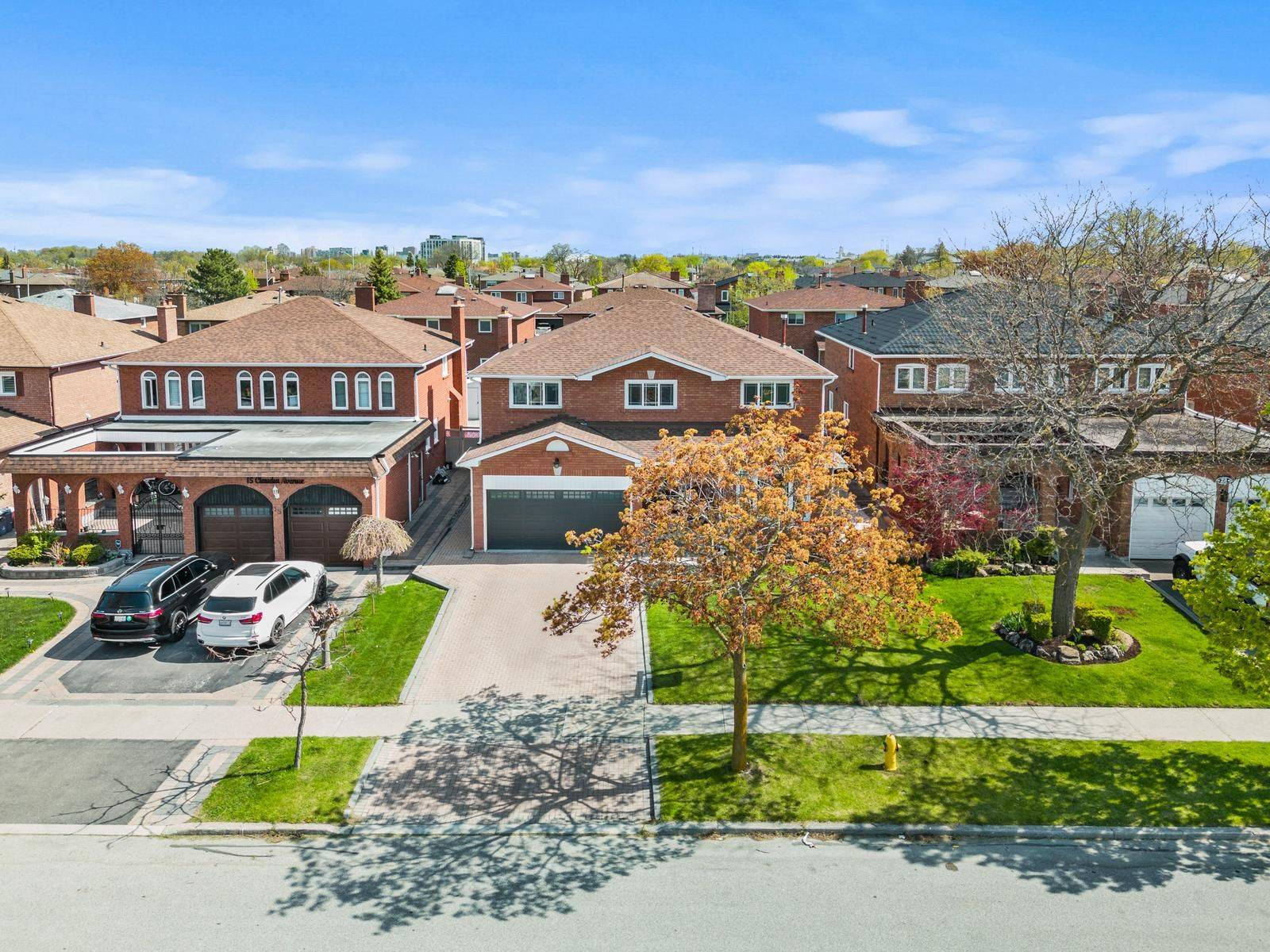 Vaughan, ON L4L 6S1,19 Claudia AVE
