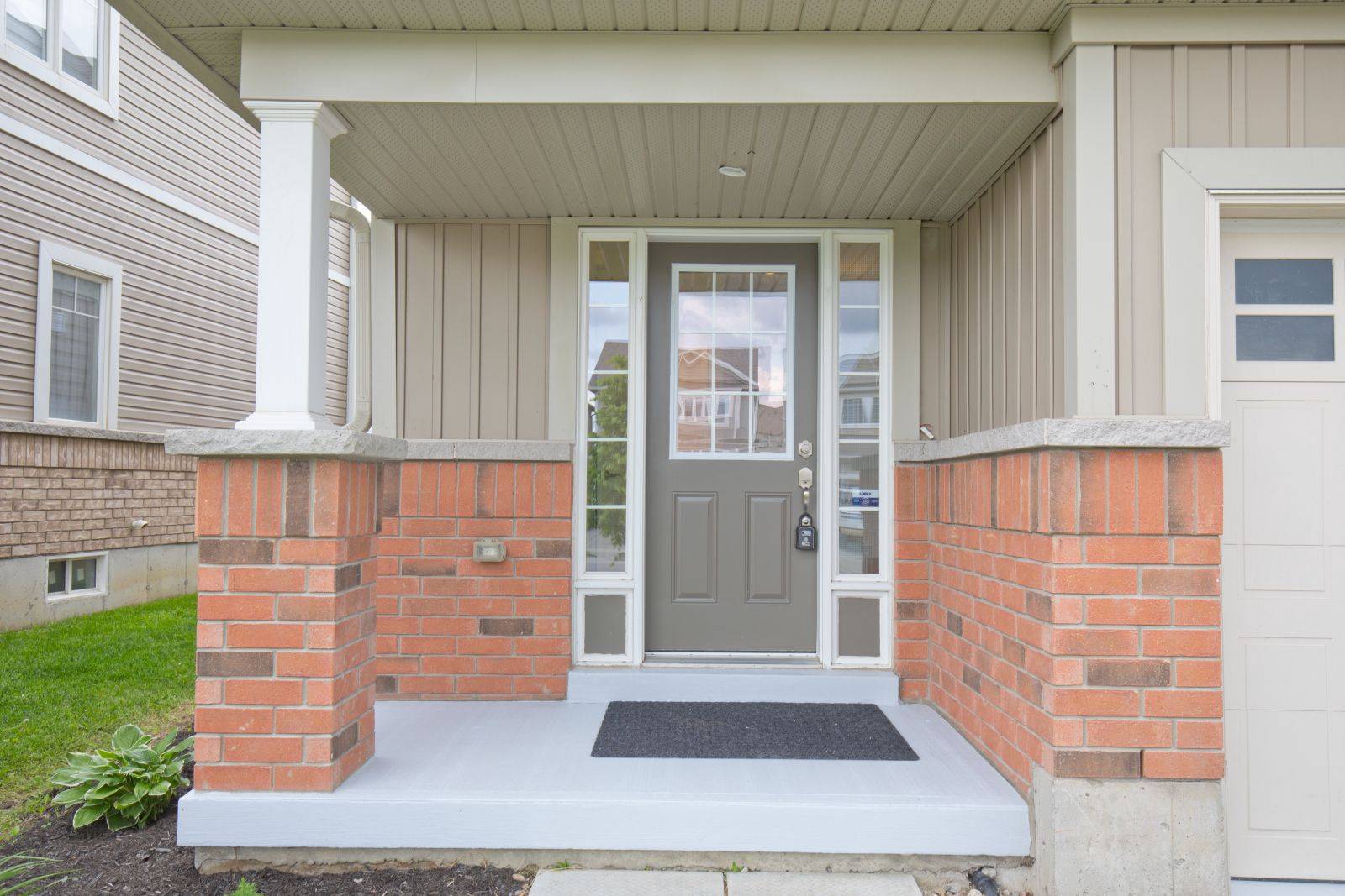 New Tecumseth, ON L9R 0R6,102 Knight ST