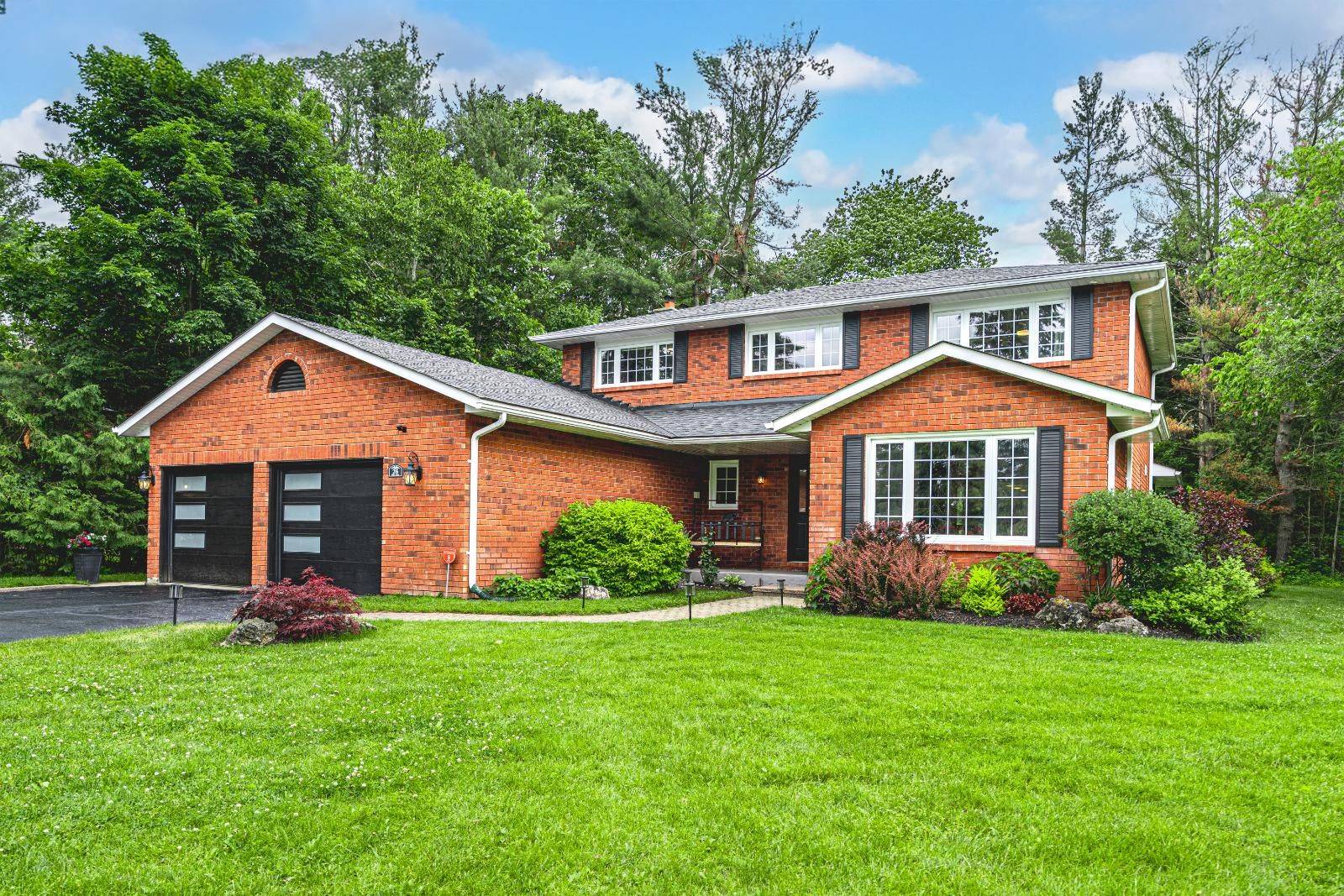 Springwater, ON L9X 0N4,26 Lilac LN