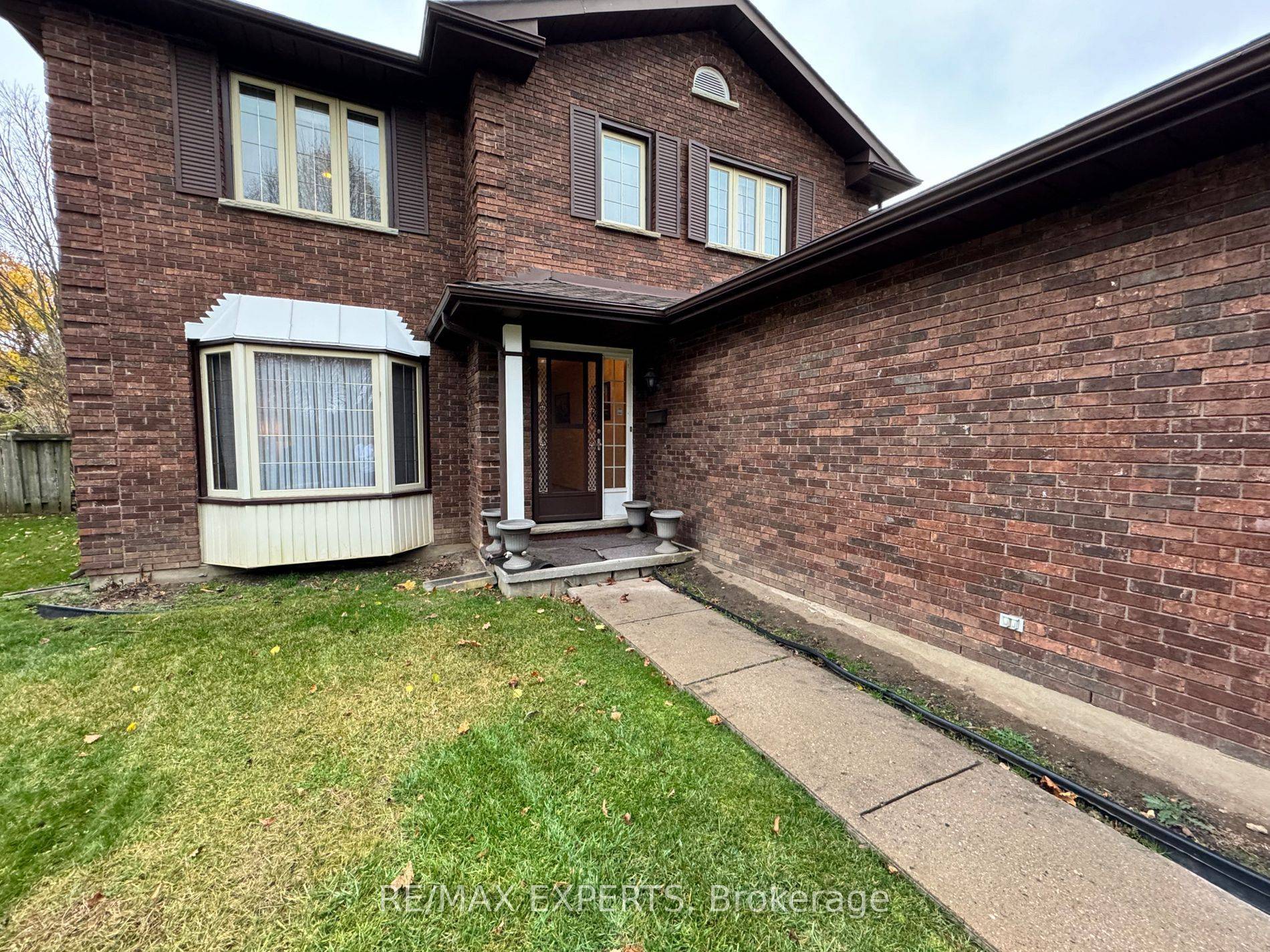 London North, ON N5X 3J7,75 Wendy CRES