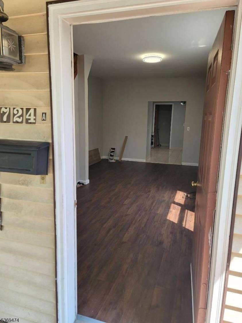 Westfield Town, NJ 07090,724 South Ave #1