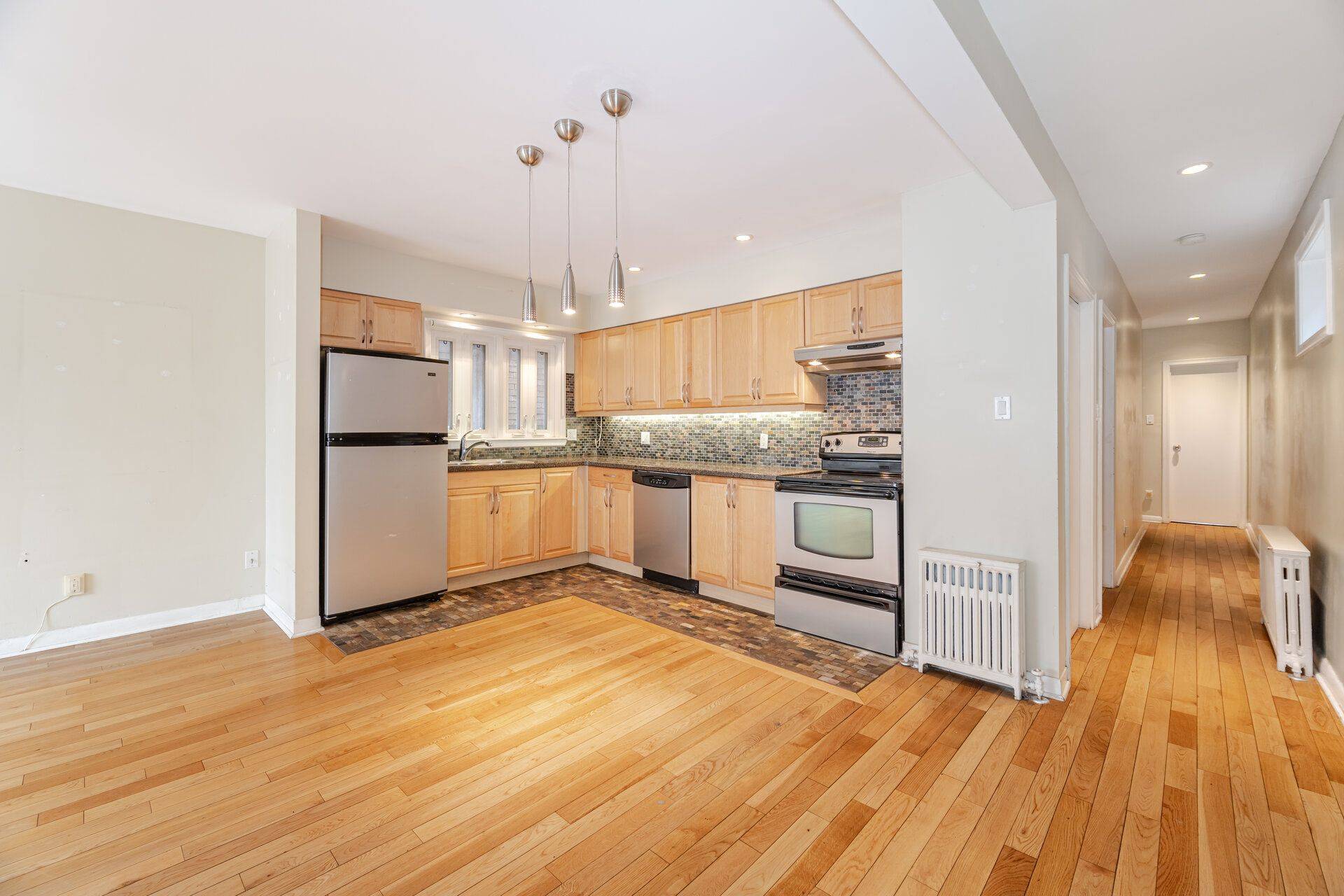 Toronto C03, ON M6C 3V2,475 Winona DR #3 Upper