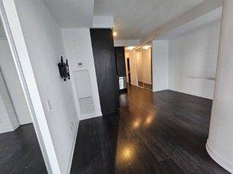 Toronto C01, ON M5V 0P1,87 Peter ST #4012