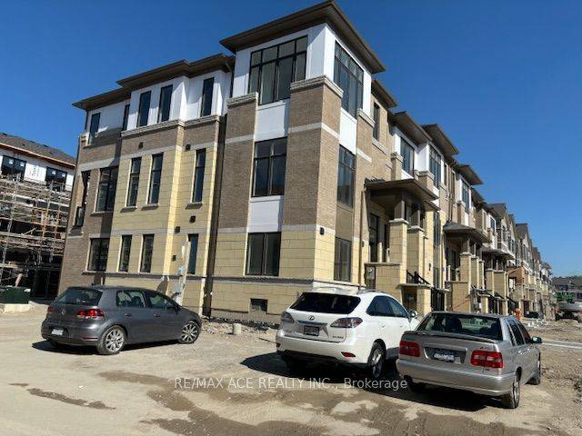 Richmond Hill, ON L4S 1N4,2 Kahshe LN