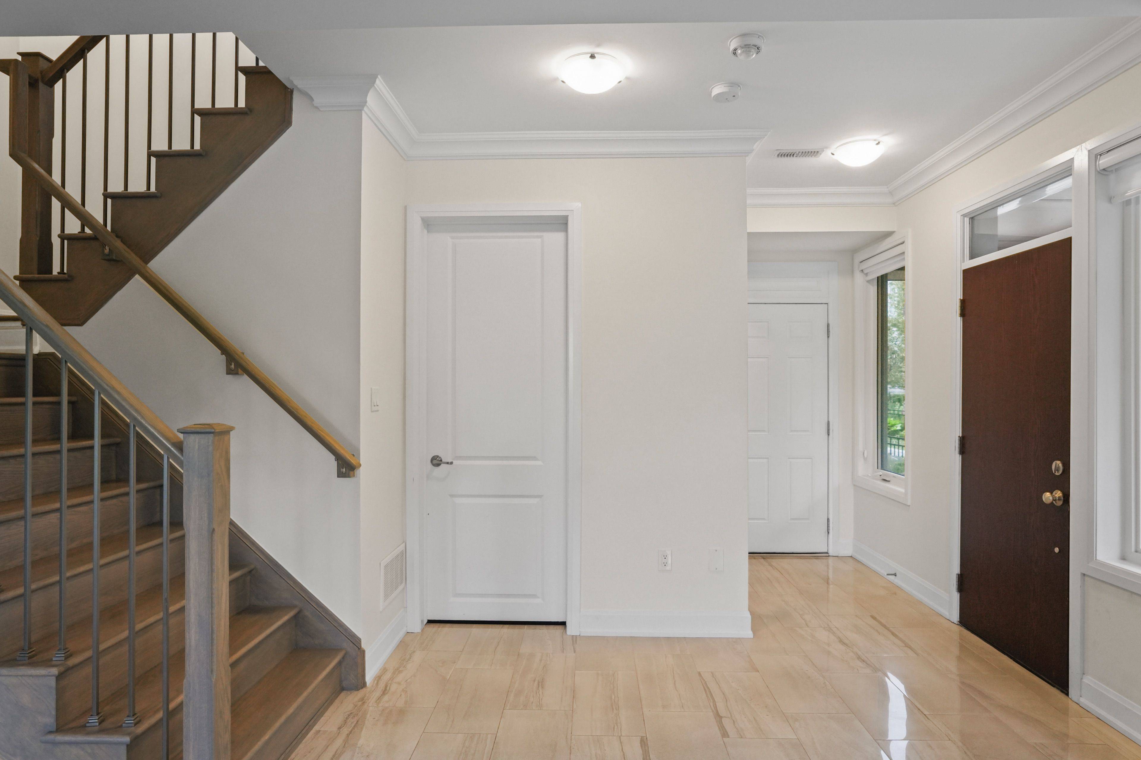 Oakville, ON L6M 0Y6,3006 Creekshore Common N/A #34