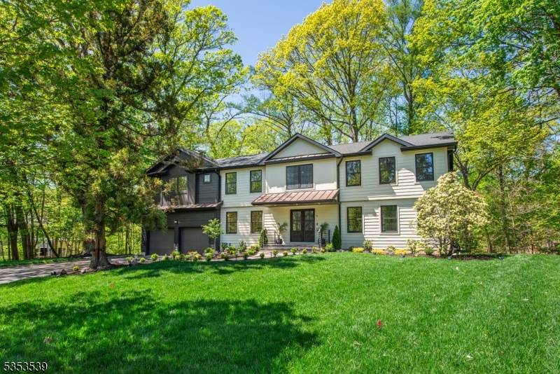 Madison Boro, NJ 07940,6 Buttenheim Ter
