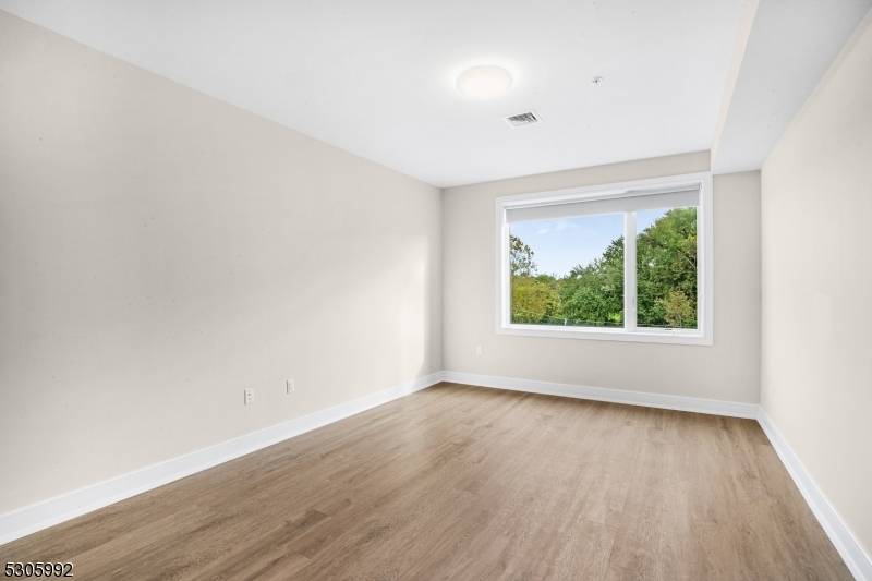 Morristown Town, NJ 07960,42 Spring St #203