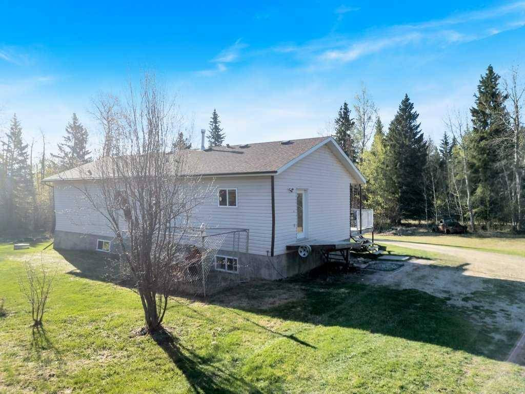 Rural Ponoka County, AB T0C 0M0,432046 RR#40
