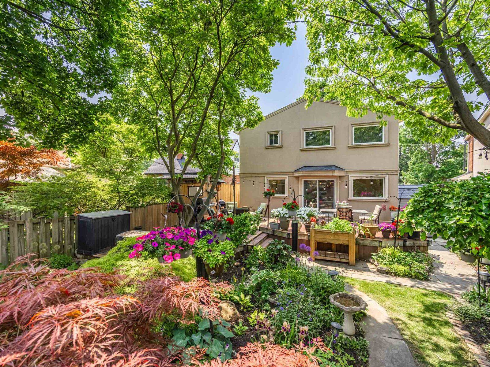 Toronto W10, ON M9W 2G1,152 Clearbrooke CIR