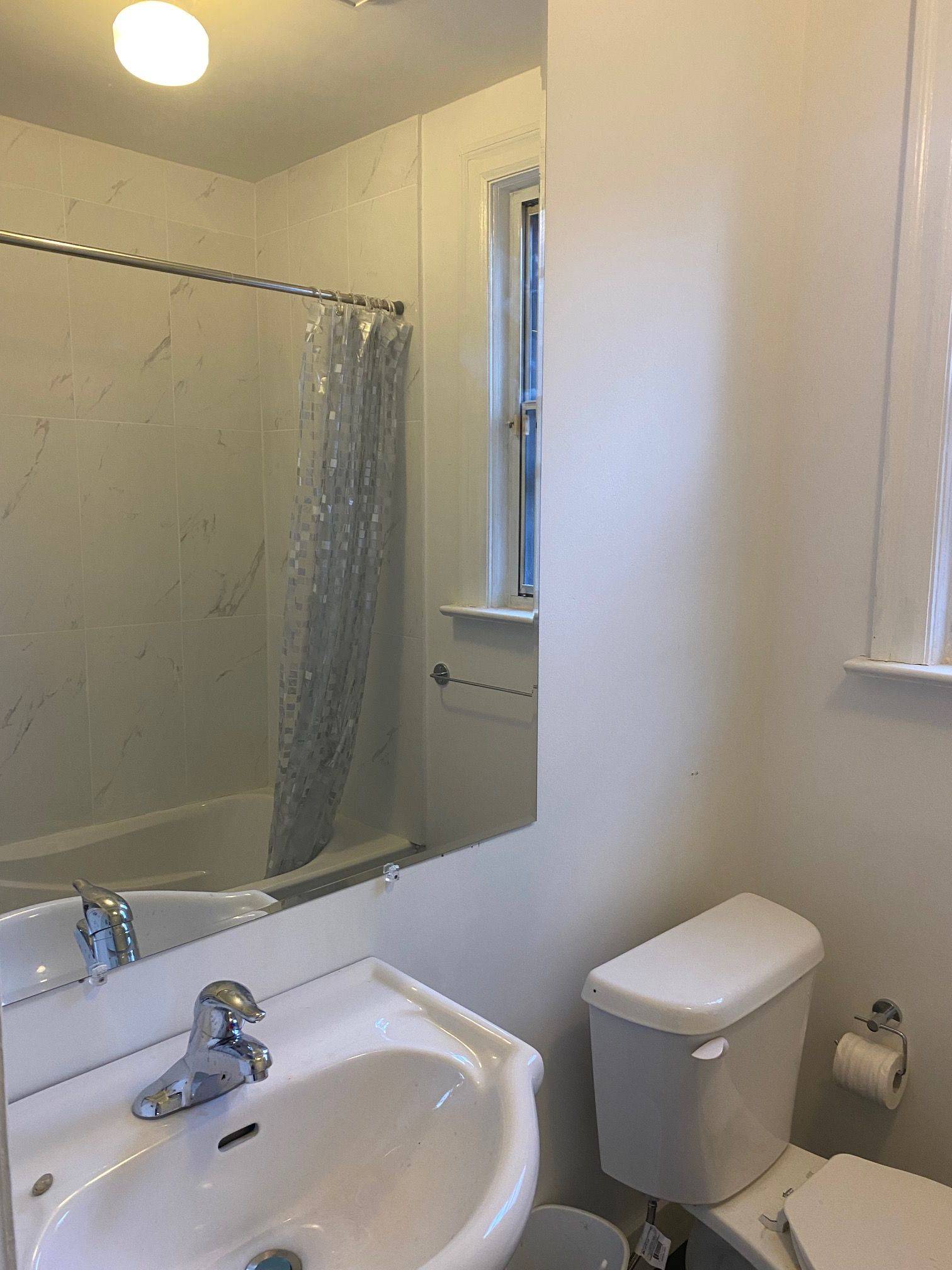 Toronto W03, ON M6M 1N6,48 Juliet CRES