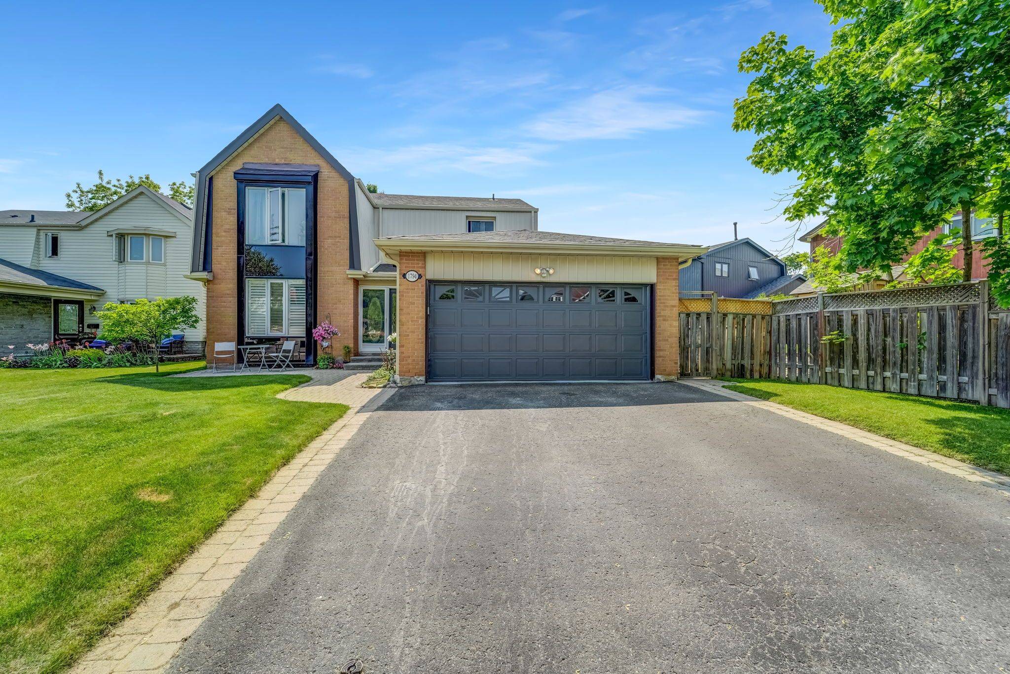 Pickering, ON L1V 3G8,1794 Meadowview AVE