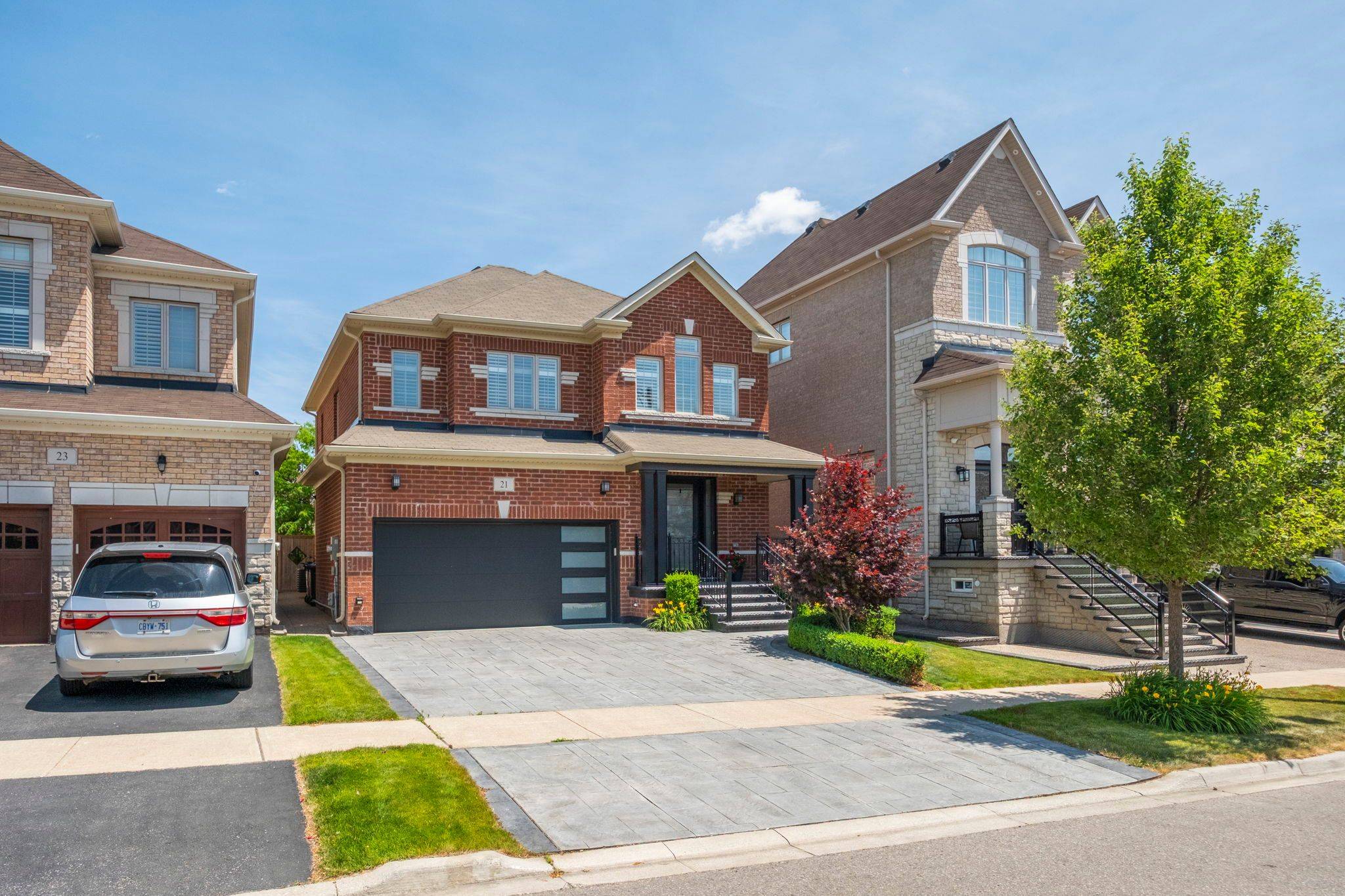 Caledon, ON L7C 3Y8,21 Fieldstone Lane AVE
