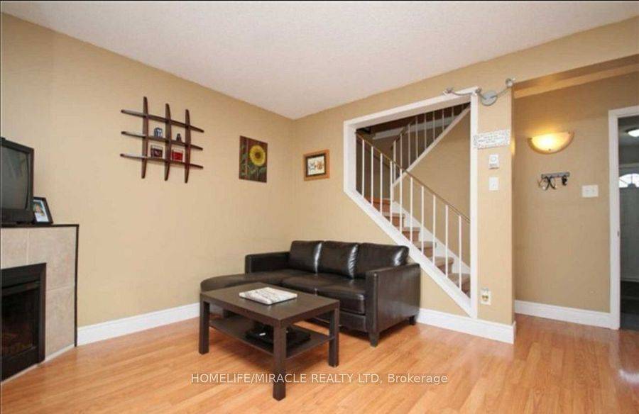 Brampton, ON L6S 2C3,41 Hindquarter CT #Upper