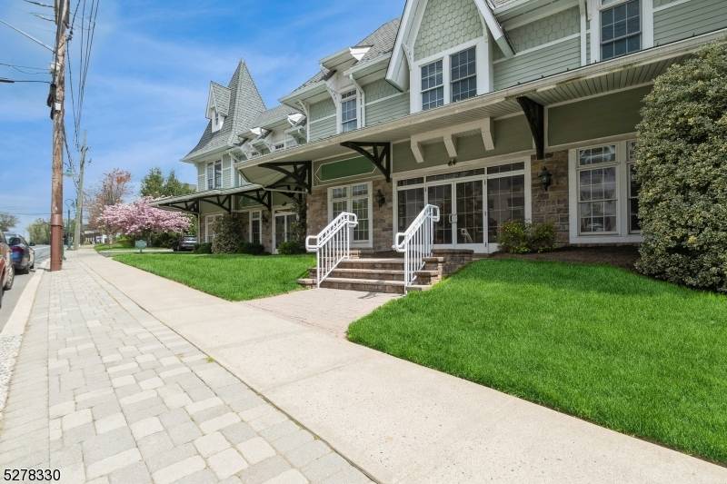 Fanwood Boro, NJ 07023,316 South Ave #304