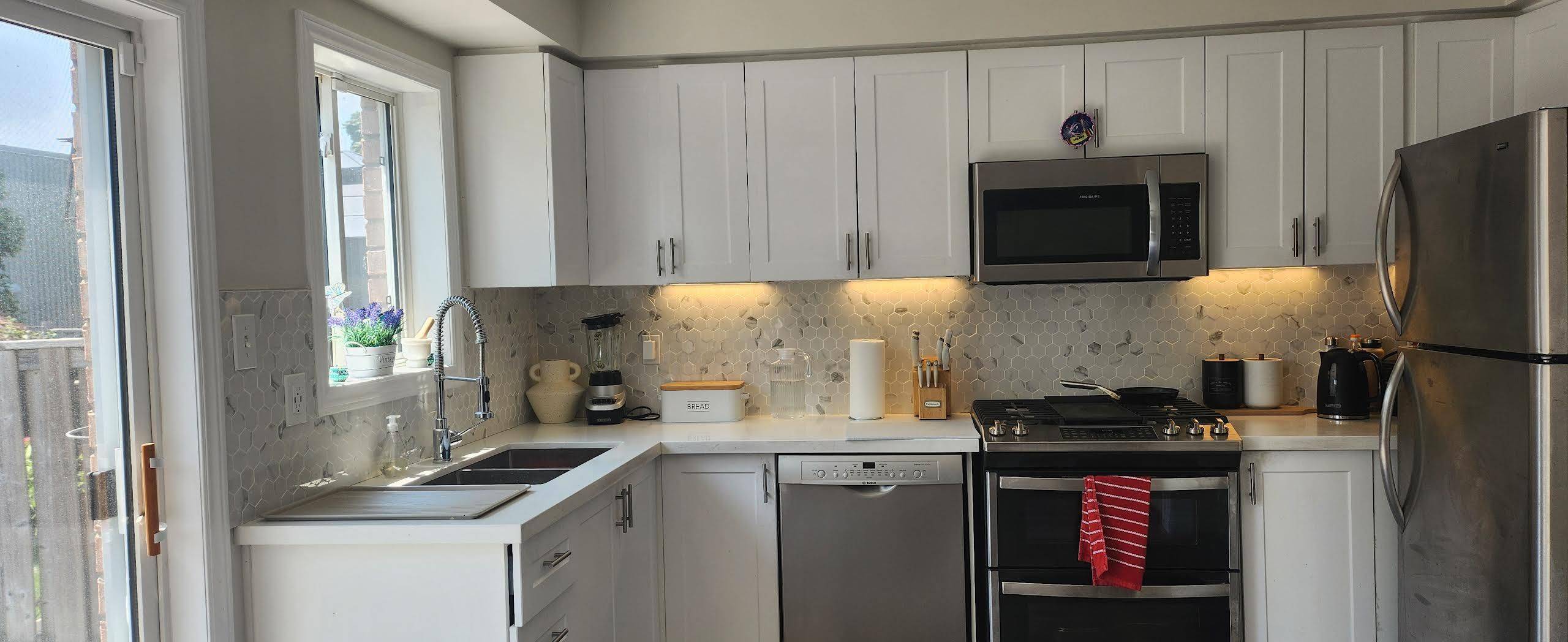 Whitby, ON L1R 3E7,27 Haverhill CRES