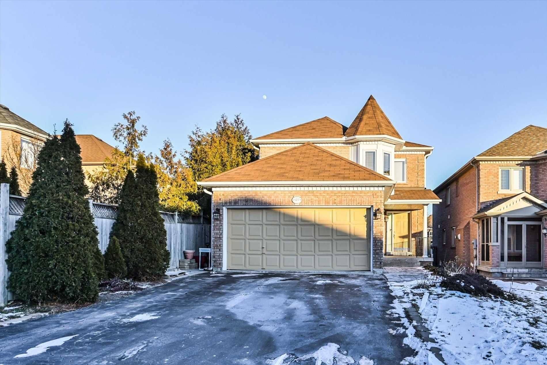 Richmond Hill, ON L4S 2B4,127 Sweet Water CRES
