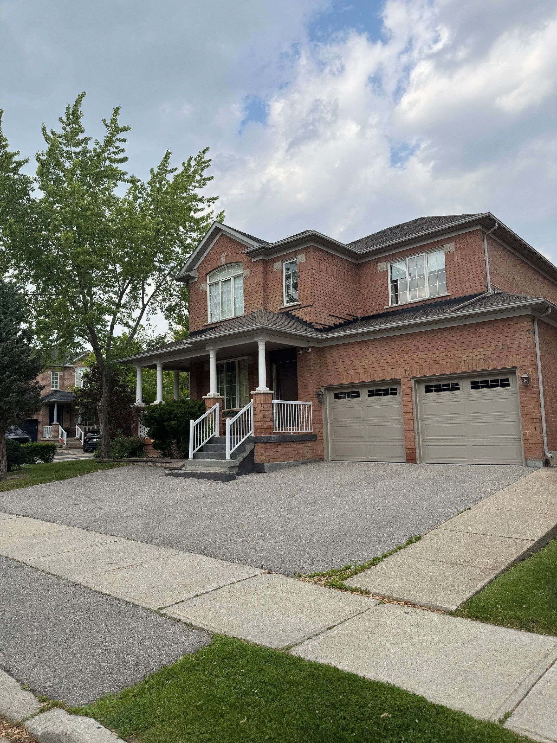 Vaughan, ON L4H 1R9,1 Via Cristina WAY