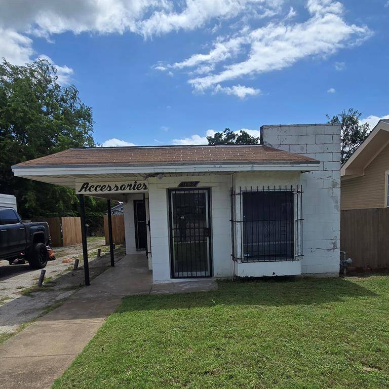 Fort Worth, TX 76104,1325 S Riverside Drive
