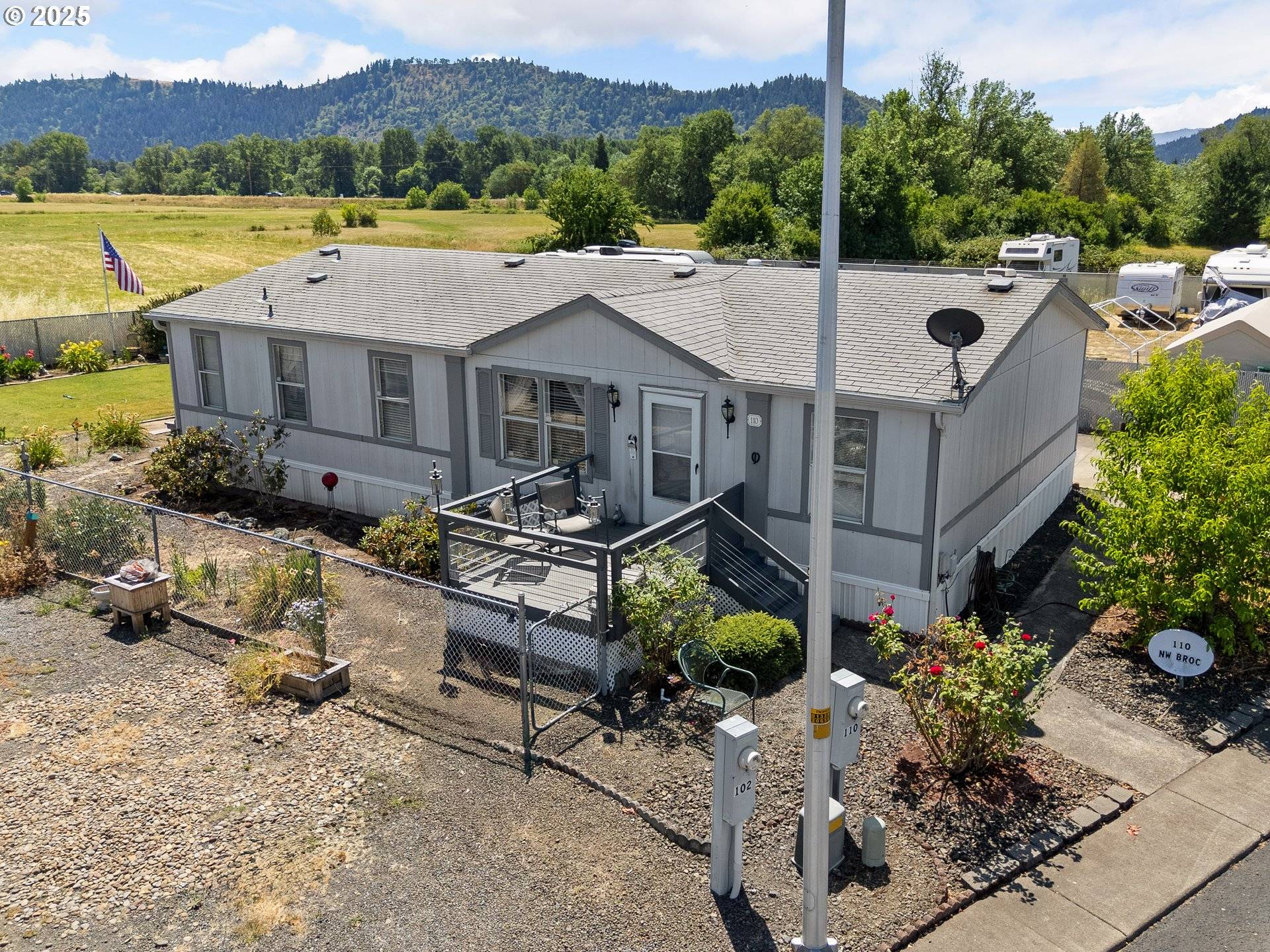 Winston, OR 97496,110 NW BROC DR