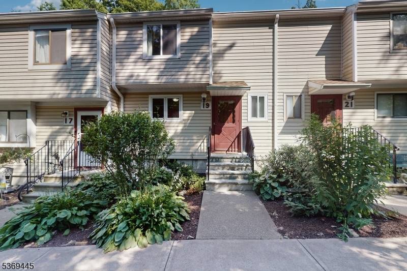 Hardyston Twp., NJ 07419,19 Fox Tail Ln