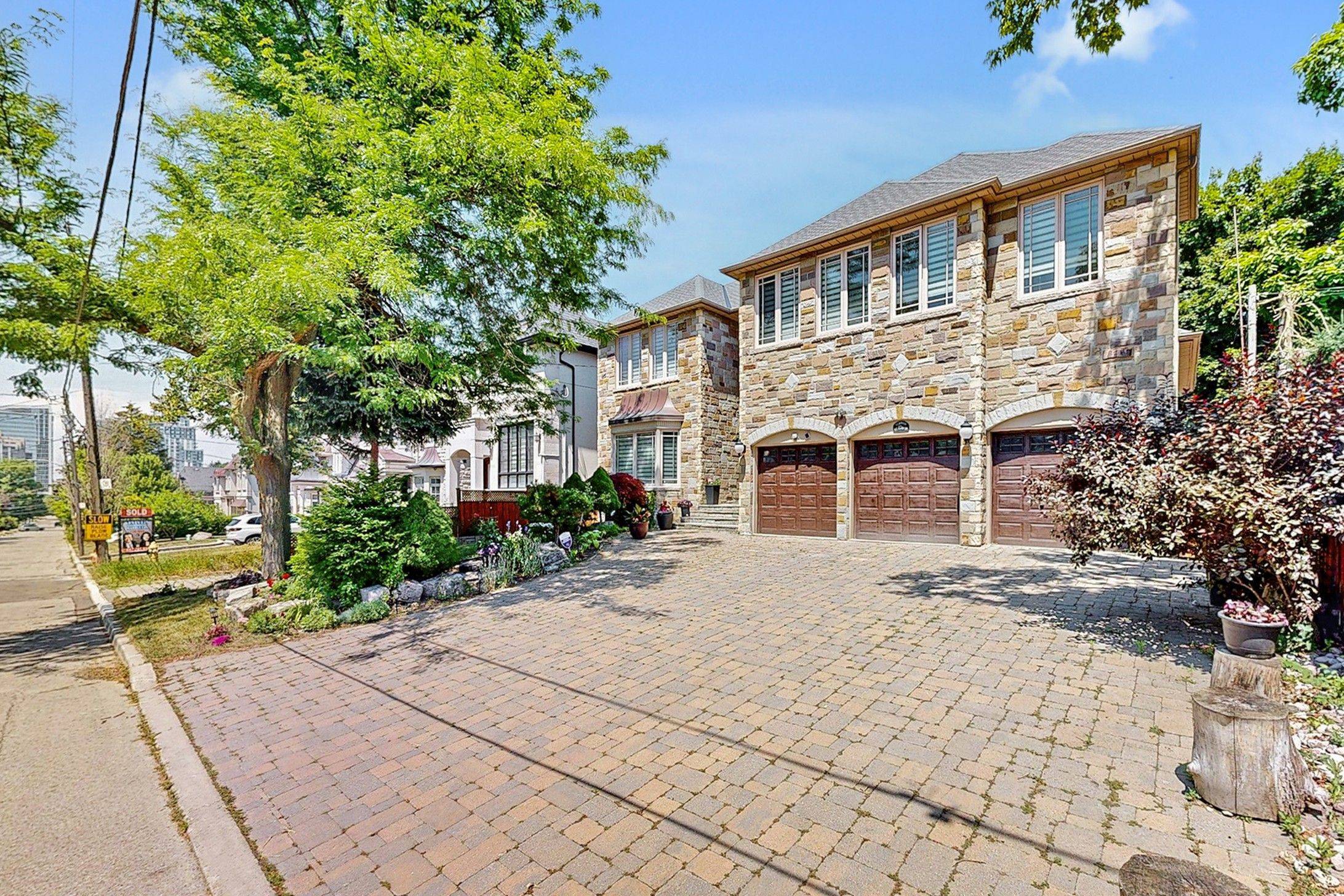 Toronto C14, ON M2N 3M4,176 Elmwood AVE #Basement